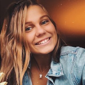 Meet your Posher, Cora